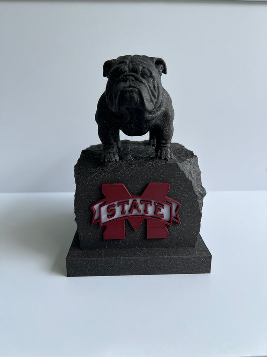 Mississippi State-bulldog statue